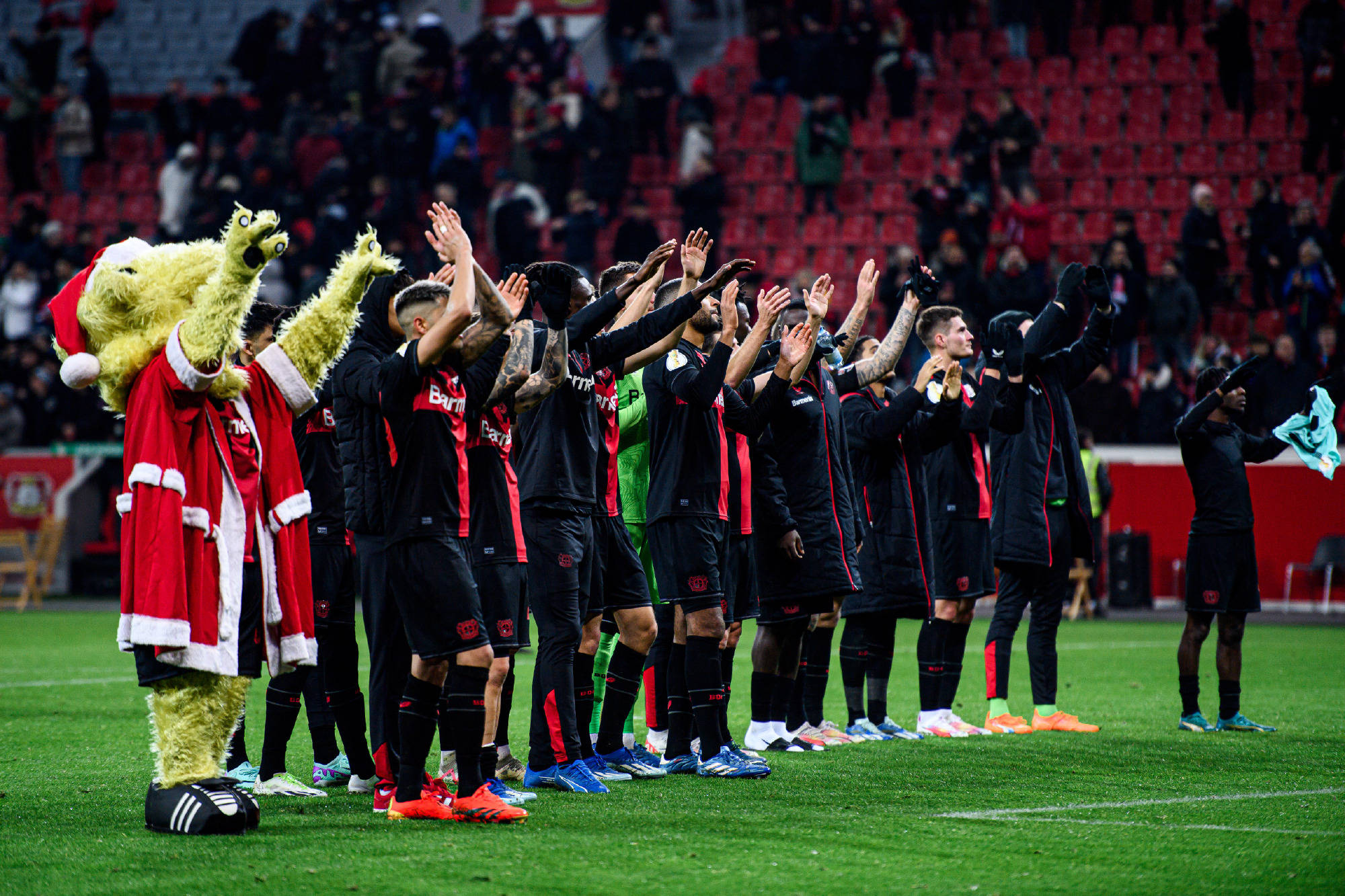 Kaiyun APP-清晨突围战来临，尼斯围绕德甲绝杀压哨，球迷炸锅，细节决定成败(德国7比1巴西是哪届世界杯)